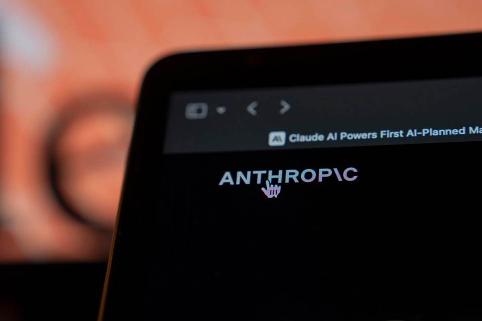 China advierte de riesgos de seguridad en Claude Code, la herramienta de IA de Anthropic