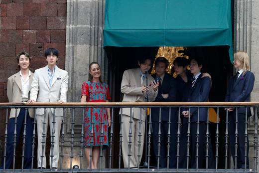 Mandatarios de Corea del Sur y México acuerdan promover lazos tras los conciertos de BTS