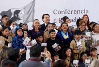 México regulará el uso de celulares en las escuelas tras consulta a docentes
