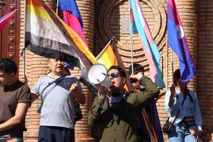 Población LGBTIQ+ pide acceso a la Justicia con una marcha en la mayor ciudad de Bolivia