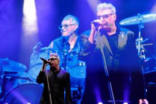 Loquillo alza la bandera del rock a base de éxitos en un Vive Latino abarrotado