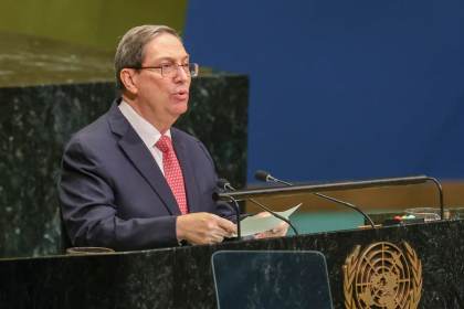 Cuba lamenta que la ayuda de la ONU no pueda llegar a la isla por "presiones" de EE.UU.