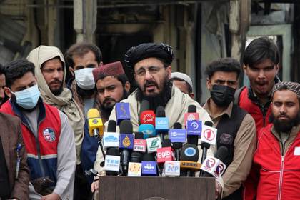 Los talibanes confirman el cese de operaciones "defensivas" en el conflicto con Pakistán