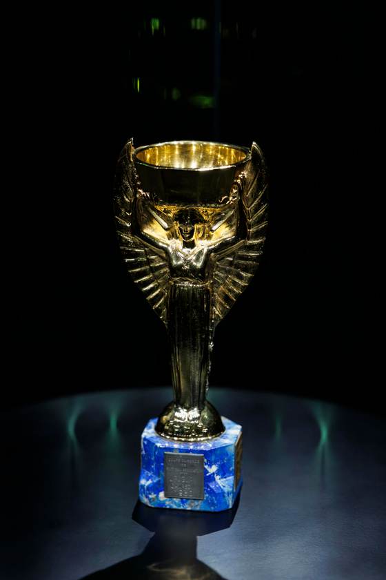 Entre copas, la del Mundial de fútbol es la más cara y codiciada del deporte