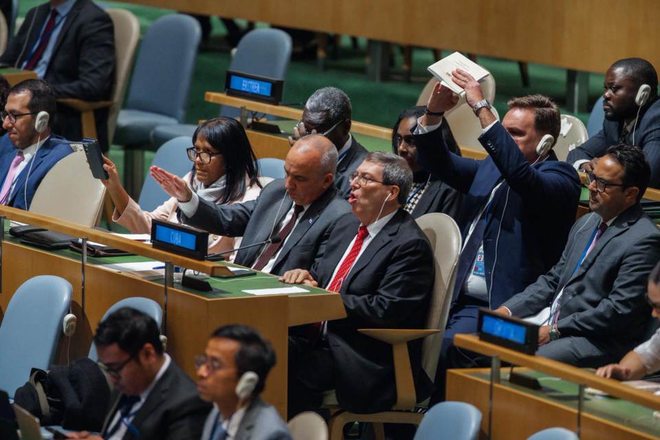 El canciller de Cuba acusa a EE.UU. de "burdas mentiras" en la Asamblea de la ONU