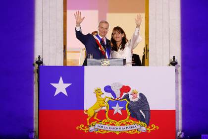 Franja antimigración, recortes y guiño a Estados Unidos: la primera semana de Kast