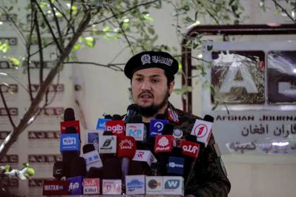 Los talibanes rechazan las órdenes de arresto de la CPI contra sus líderes