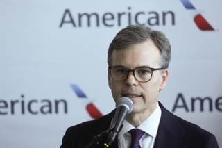 Estados Unidos considera como un "hito histórico" la reanudación de vuelos con Venezuela