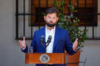 Boric asistirá a cumbre progresista en España en su primera gira como exmandatario