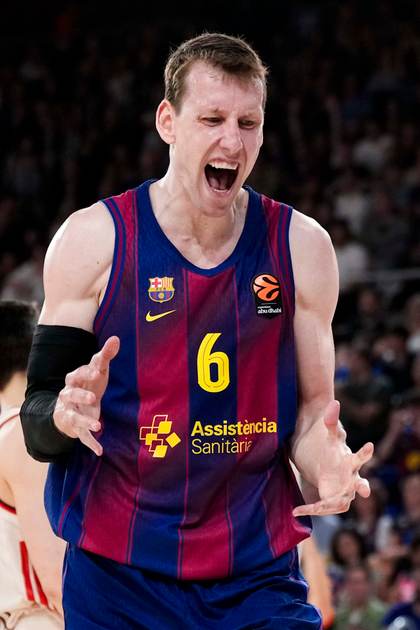 El pívot del Barça Jan Vesely anuncia que se retirará al final de esta temporada