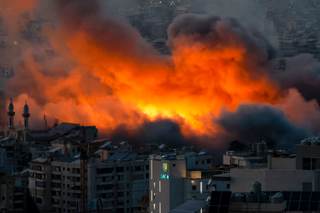 Al menos 9 muertos y 17 heridos en ataques israelíes contra Nabi Chit, en este de Líbano