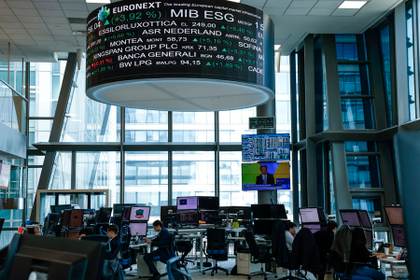 Las bolsas europeas caen y ponen en duda la segunda ronda de negociaciones de paz