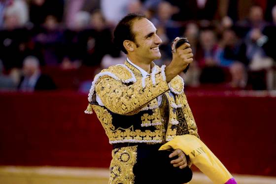 El torero Alberto Álvarez sufre un grave accidente con una máquina de su ganadería en Ejea