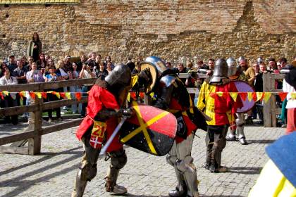 Del frente al combate medieval: los caballeros ucranianos compiten en medio de la guerra