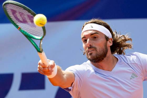 Tsitsipas recupera su mejor versión con el título en Gstaad