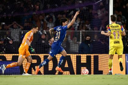 El paraguayo Robert Morales sella el triunfo de Pumas sobre América