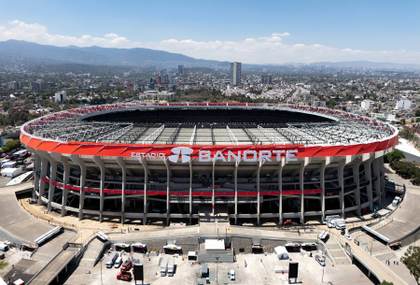 El Azteca, el templo donde el fútbol impuso reglas y consagró la fe en dioses terrenales