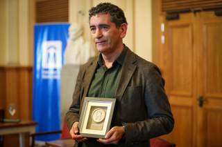 El dramaturgo español Juan Mayorga es condecorado como Ciudadano Ilustre de Montevideo