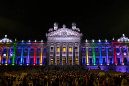 La comunidad LGTBI vuelve a marchar en Uruguay y exige vivir con dignidad