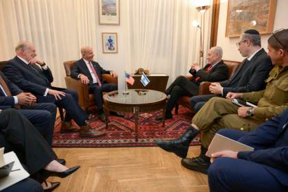 Netanyahu se reúne con los embajadores de EE.UU. para Israel y el Líbano en Jerusalén