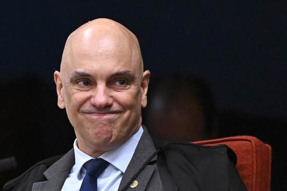 El Tribunal Supremo condena a Eduardo Bolsonaro a cuatro años de cárcel por coacciones