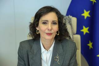 Bruselas destina cinco millones de euros y un avión con ayuda humanitaria para Venezuela
