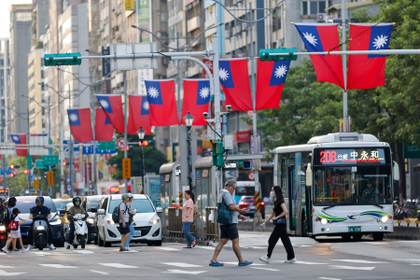 China afirma estar preparada para "aplastar" cualquier intento de independencia de Taiwán