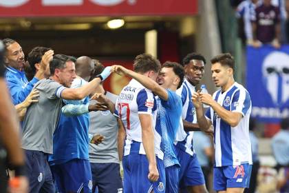El Oporto se impone al Marítimo (1-2) antes de enfrentarse al Betis