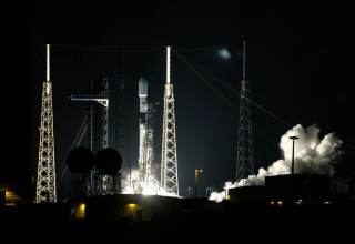 Millonaria multa a Meta, robots más rápidos, IA en el espacio y más clics tecnológicos