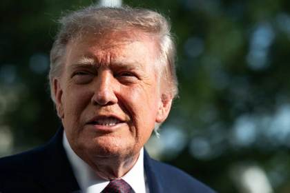 Trump se moviliza a un mes de las legislativas que ha convertido en un "autorreferéndum"