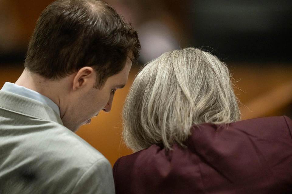 Juez de Utah ordena que Tyler Robinson vaya a juicio por el asesinato de Charlie Kirk