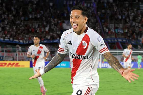 Con un jugador menos, River Plate se lleva un punto de Bolivia tras empatar con Blooming