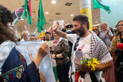 El activista hispanopalestino Abukeshek dice que no se rinde tras ser deportado por Israel
