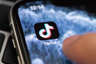 Familias denuncian en Francia a TikTok por suicidios o trastornos mentales de adolescentes