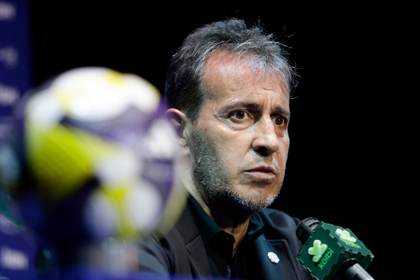 Batista comienza con más sombras que luces su proceso en Costa Rica