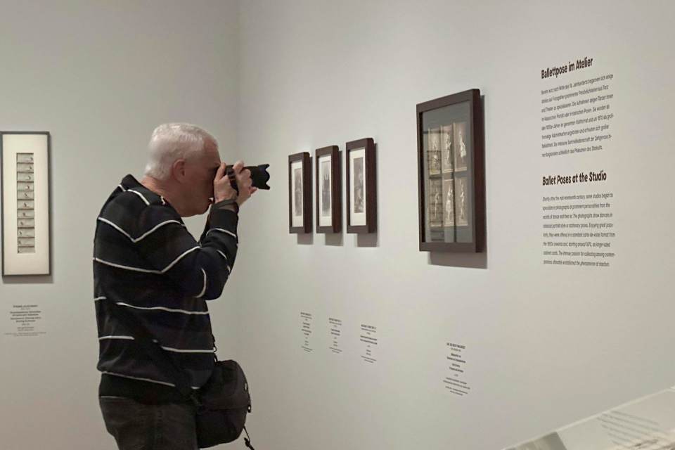 Viena explora la fusión de la danza y la fotografía con la emancipación de la mujer