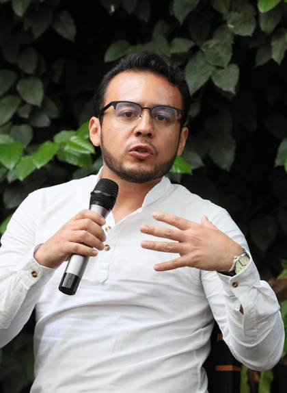 ONG logra frenar buques de proyecto de gas en el norte de México para proteger a ballenas