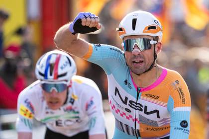 Un esprinter del equipo de Iniesta se lleva una etapa descafeinada sin la subida a Vallter