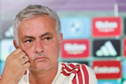 Jose Mourinho bromea con el calendario: “Estoy cansado de vosotros y vosotros de mí”