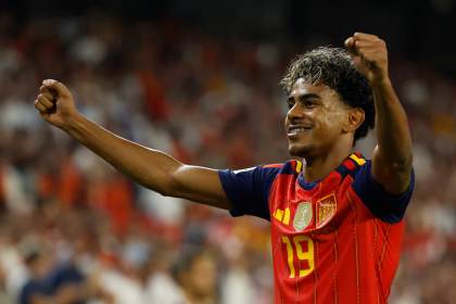 Lamine Yamal ejerce ya de Balón de Oro con la selección