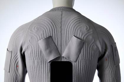 Los astronautas de la NASA del programa Artemis vestirán ropa de Prada