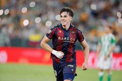 2-1. Todos contentos en la fiesta de fin de curso de La Cartuja