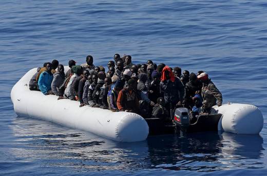 Un estudio analiza por qué la gente acoge mejor a unos inmigrantes que a otros