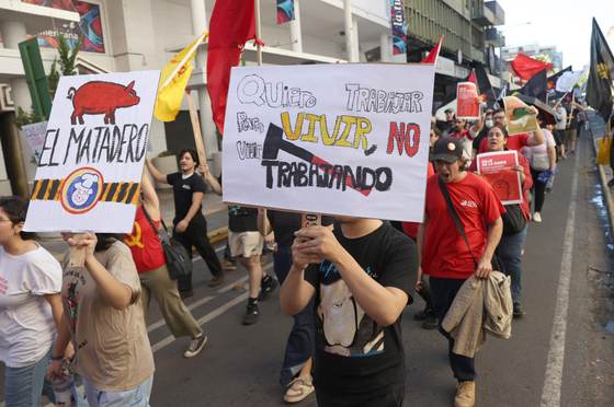 Sindicatos paraguayos reclaman aumento del salario mínimo y trabajos dignos