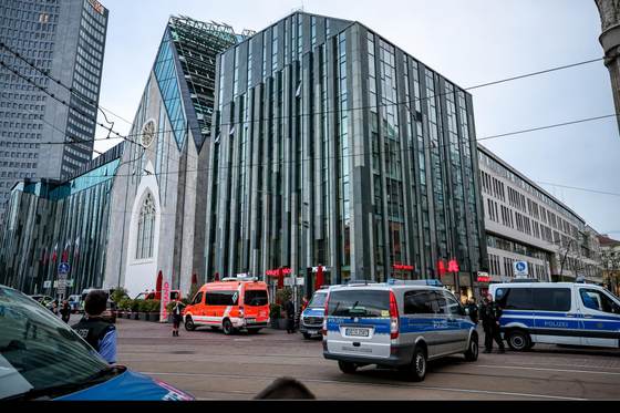 Un atropello múltiple intencionado causa dos muertos y 22 heridos en el este de Alemania