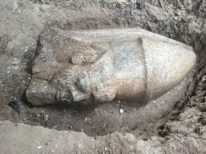 Hallan en Egipto dos estatuas que podrían pertenecer a Ramsés II tras aviso de ciudadano
