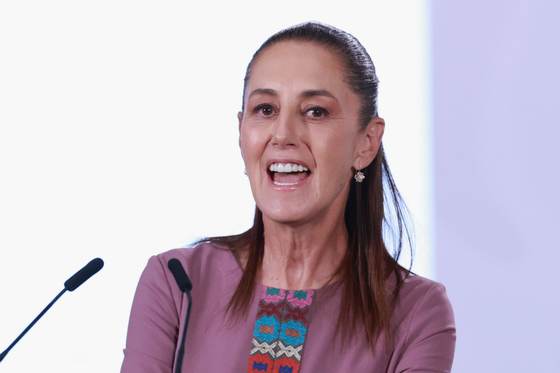 Sheinbaum ve "muy difícil" que la derecha llegue al poder en México