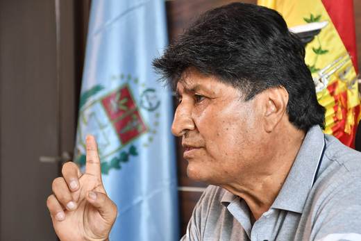 Evo Morales dice que tipo de cambio flexible en Bolivia es una "devaluación encubierta"