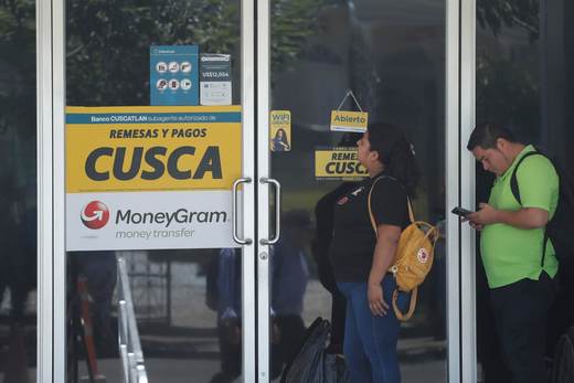 Las remesas, una importante ayuda para las familias en Centroamérica no siempre valorada