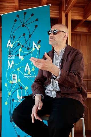 El palestino Kamal Aljafari: "Es triste que nuestro cine crezca por las matanzas en Gaza"